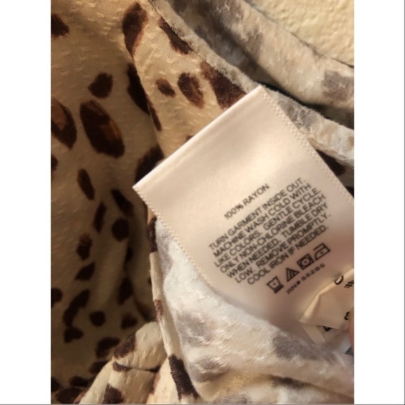 Express leopard print crop top nwot - Picture 7 of 7